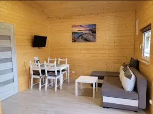 Domki letniskowe "Przytulna 7" - 瓦阿迪斯奥沃窝阿波沃