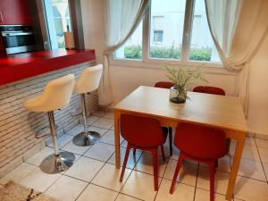 Évasion - Appartement 6 Prs, 2 Ch, avec Balcon