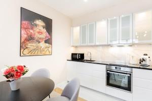 Superb Place to Live Mokotow 8th floor suite