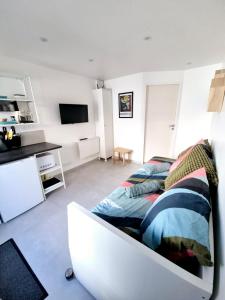 Appartements Coeur de Bourg La Garnache Studio : photos des chambres