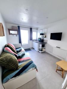 Appartements Coeur de Bourg La Garnache Studio : photos des chambres