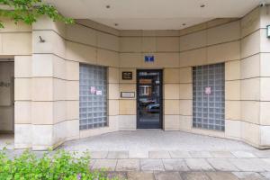 Golden hour, 2 bedroom, with underground parking