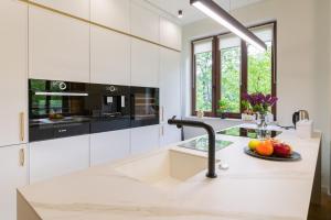 Golden hour, 2 bedroom, with underground parking