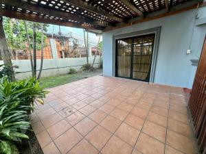 Exclusive Platinum House 2HA