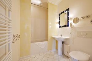 Strandnahe-Ferienwohnung-8-Villa-Celia-Sellin-fuer-6-Personen-mit-WLAN-Sauna-Insel-Ruegen