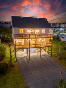 Stunning Sunset, Close To Beach Access, Great Views!