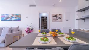 XPCE URBAN 15 MALAGA SKYLINE - Parking Free