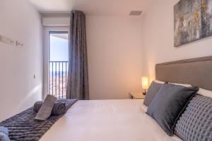 XPCE URBAN 15 MALAGA SKYLINE - Parking Free