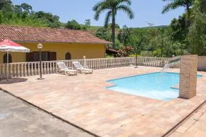 Piscina, churrasco, fogão a lenha a uma hora de BH - 布鲁马迪纽