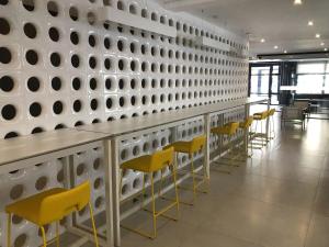 Apartamento moderno em prédio com Concierge