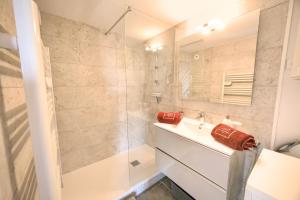 Charmant cocon, vue mer, piscine et clim