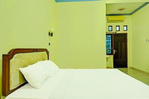OYO 91973 Green Hotel Near Polsek Sabangau