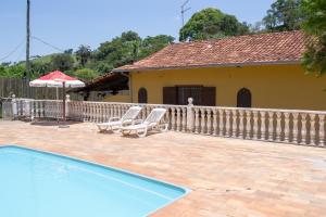 Piscina, churrasco, fogão a lenha a uma hora de BH