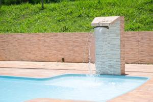 Piscina, churrasco, fogão a lenha a uma hora de BH