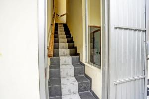 OYO Life 92030 Ef Palm Guest House Family