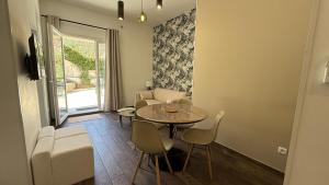 Appartements A CASA CORBAIA Appartement 40 m2, jardin prive, parking, proche centre ville et mer Apartment 40 m2, private garden parking near town center and sea port and airport : photos des chambres