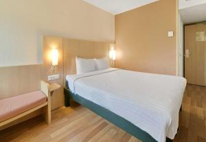Hotels B&B HOTEL Le Mans Centre Cathedrale : photos des chambres