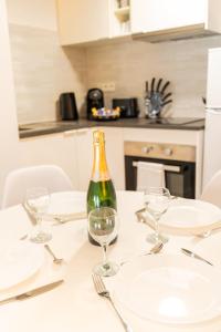 Appartements Duplex Confortable en Centre avec 2 Chambres : photos des chambres