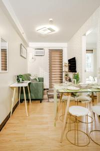 AR09 HBRentals 1BR Smart Unit