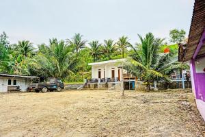 OYO 92183 Komang Resort Klayar