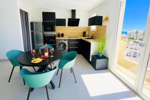 "ZEN" 100m de la plage avec parking, vue mer et vue montagne