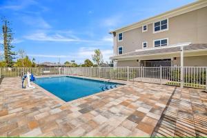 Gulf Access with Boat Slip, Heated Saltwater Pool, Dog-Friendly - Bacino Vista #302 - Roelens