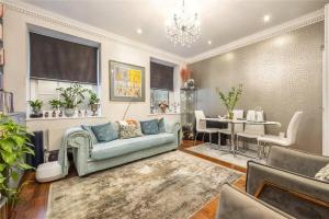 Gorgeous Flat 3 minute walk to Iconic Hyde Park