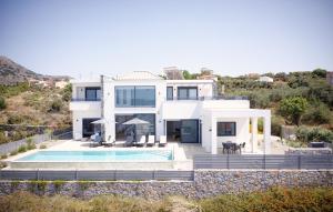 Luxury Villa Apeiro in Plaka