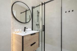 Bright Apartment Park Lotników Near Tauron Arena Kraków by Noclegi Renters