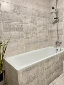 Центр поруч озеро та парк 4 квартира подобово