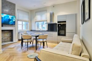 Apartments Garitsa 1 - 4hvězdičkové hotely ve městě Agios Rokkos