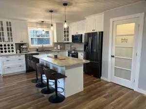 Waterfront Organized Well Stocked - Rexton