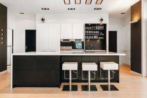 DINBNB Apartments l Luxury Penthouse l Roof Terrace l Central Bergen