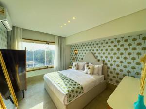 Bohemian Oasis with Pyramids View Ancient Bohemian Giza Khan