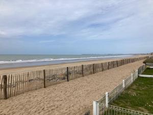25 m de la Plage - Front de Mer - Vue Jardin