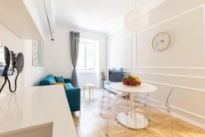 Hostly-Puccini Luxury Home-Near Colosseum & Trevi