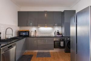 Central Cascais Terrace Apartment