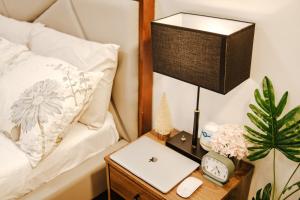 AR14 - 1BR Homish Hermit Arezzo