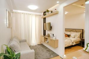 AR14 - 1BR Homish Hermit Arezzo