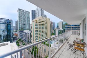 Brickell Getaway wViews