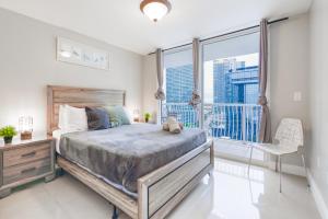 Brickell Getaway wViews