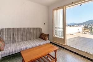 Sant Genís 19 - ático con terraza y vistas
