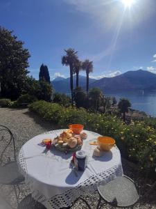 Giardino sul lago