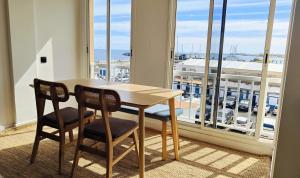 Arena Home, Chic & Sea View