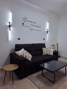 Rome Lumina - Bilocale luminoso vicino Metro C 6 fermate dal Colosseo