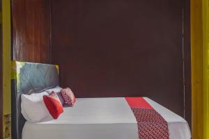 Hotel O Filadelfia Resto & Penginapan Near Benteng Moraya