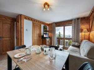 Appartement cosy à Méribel avec piscine, spa et proche pistes - FR-1-566-7