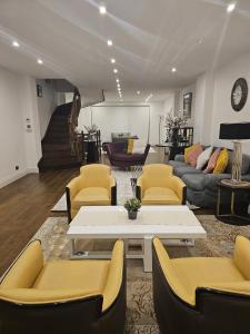 Care Property London- Elegant & Central, Sloane Avenue, Chelsea