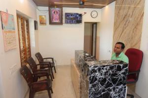 Rathna Inn