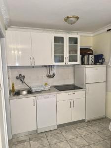 Apartments and Room Villa Makaj